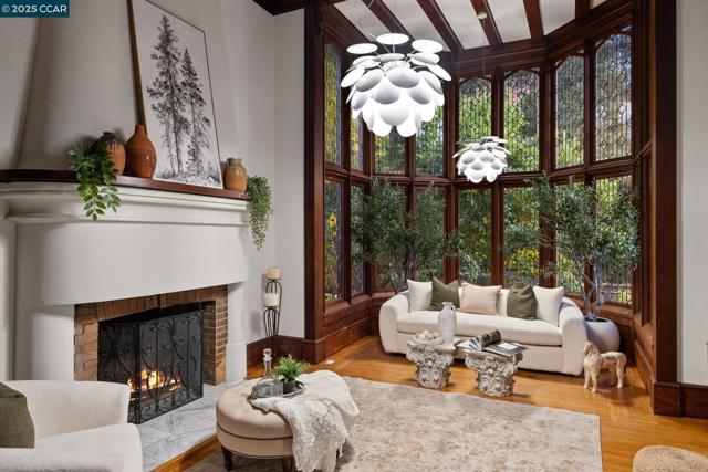 91 Tunnel Rd, Berkeley CA: https://media.crmls.org/mediaz/58f503ce-63c7-4490-9a09-43b8b37c8f3e.jpg