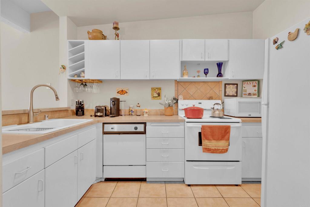 2402 Altisma Way - photo 7