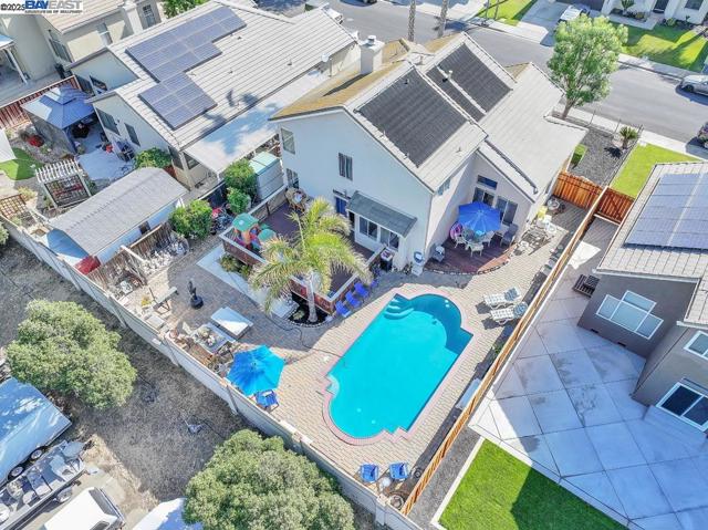 2218 Newport Ct., Discovery Bay CA: https://media.crmls.org/mediaz/58f702f9-7095-489e-b2db-b65248b557b0.jpg