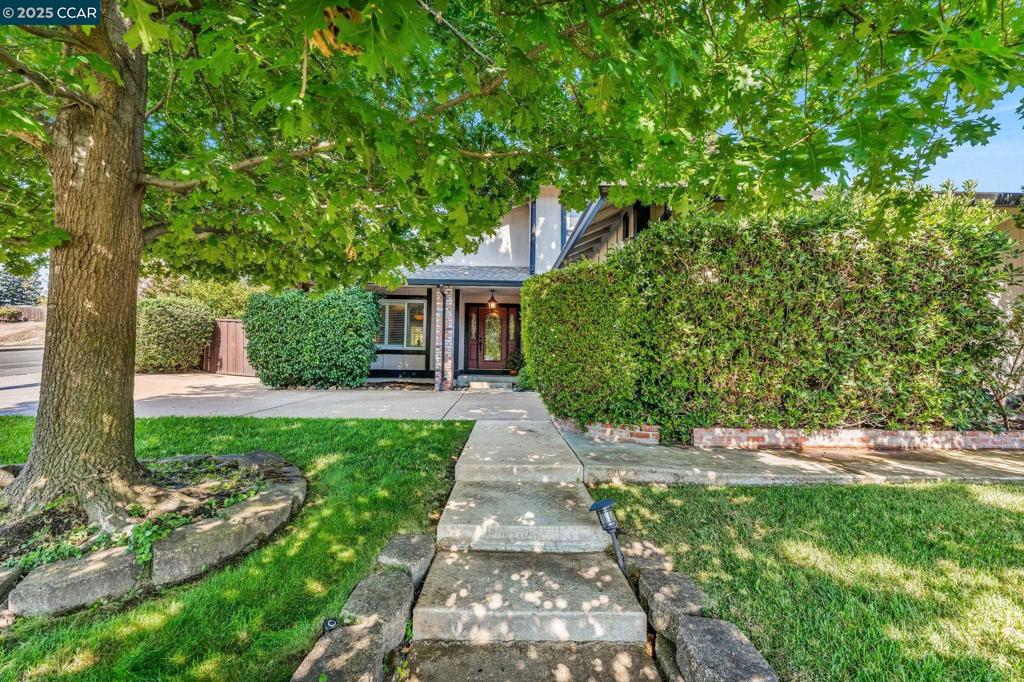 66 Midhill Rd