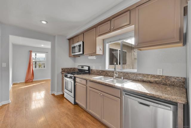 5170 Randlett Dr, La Mesa CA: https://media.crmls.org/mediaz/58f8acc1-d6f8-45f2-ba9c-534918c451ad.jpg