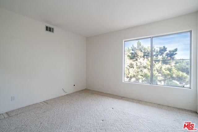 343 Santa Helena, Solana Beach CA: https://media.crmls.org/mediaz/58f9e846-96e7-4e43-9161-e78e72ee0f6e.jpg