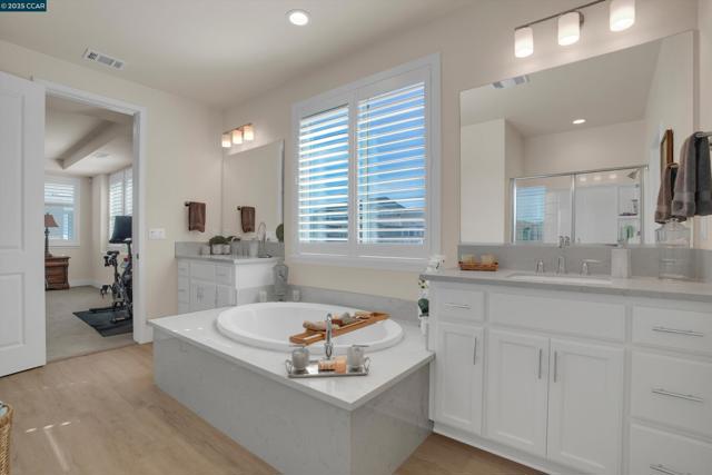 5498 Monte Vista Way, Antioch CA: https://media.crmls.org/mediaz/58fa248a-058c-449d-bdea-f99882f6be32.jpg