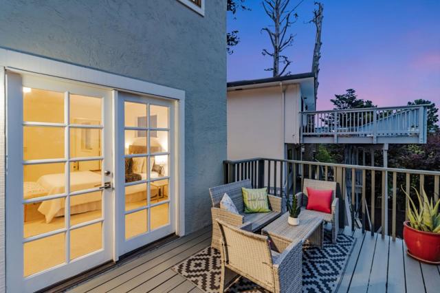 6827 Ridgewood Drive, Oakland CA: https://media.crmls.org/mediaz/58fa69a8-ff90-4edc-bf5b-c1f4399150b9.jpg