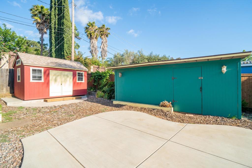 1078 Robertson Drive - photo 9