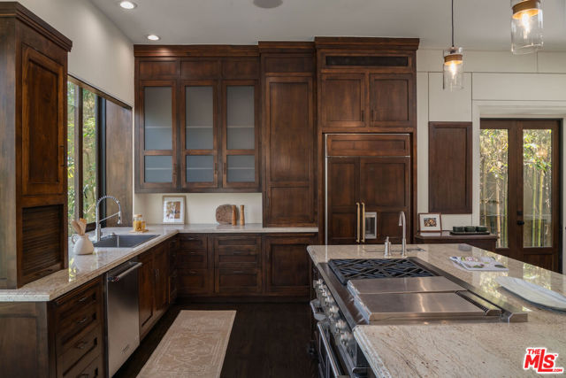 2444 Lyric Avenue, Los Angeles CA: https://media.crmls.org/mediaz/58fb5c75-6a33-49ee-a23c-20af3c32f557.jpg