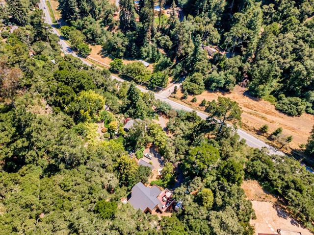4858 Freedom Boulevard, Aptos CA: https://media.crmls.org/mediaz/58fb8849-7076-4f55-a597-09278ce3279c.jpg