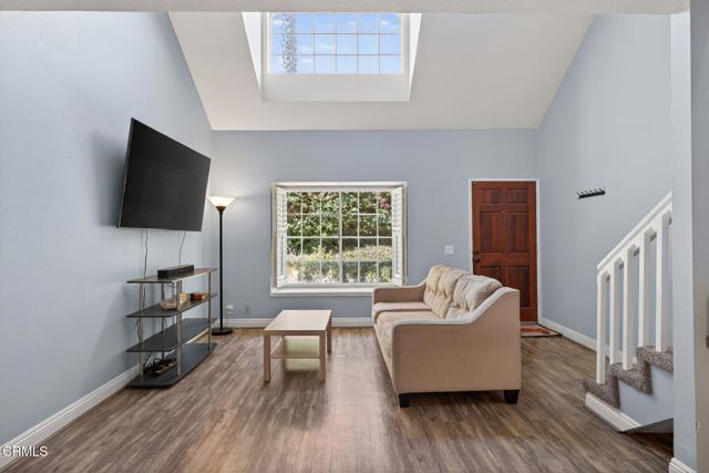 Detail Gallery Image 3 of 34 For 8983 Aberdare St, Ventura,  CA 93004 - 2 Beds | 2 Baths