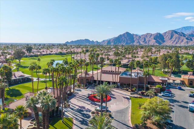 42197 Turqueries Avenue, Palm Desert CA: https://media.crmls.org/mediaz/58fbb567-77a8-46f2-abdd-bce20fd260c1.jpg