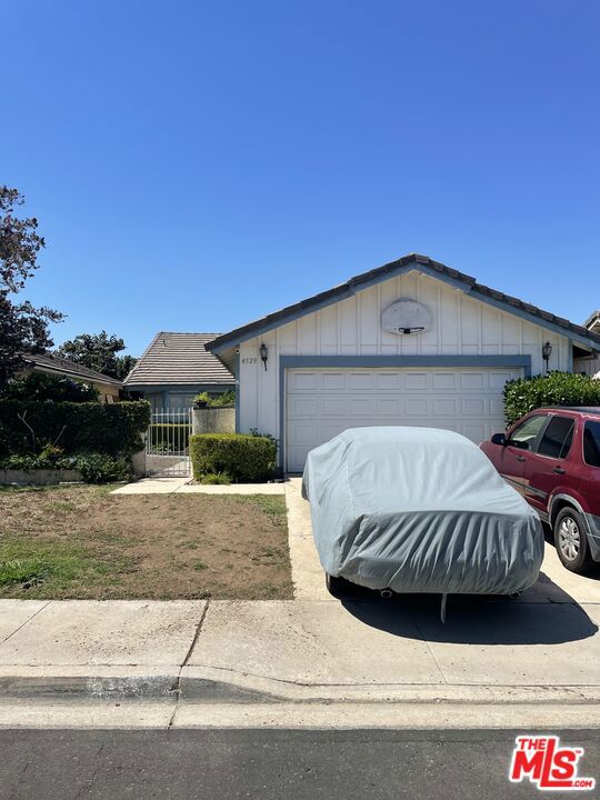 4529 N Canyonlands Road, Moorpark CA: https://media.crmls.org/mediaz/58fdbde7-d8ed-45ef-ae9f-2e56952c51e6.jpg