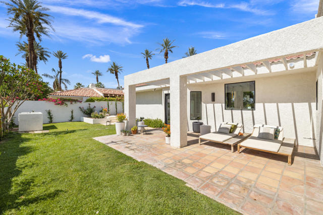 75465 Montecito Drive, Indian Wells CA: https://media.crmls.org/mediaz/58fe2f77-e63c-4e8a-967d-074b2ae1df06.jpg