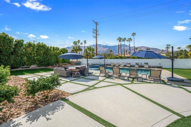 2932 N Sunrise Way, Palm Springs CA: https://media.crmls.org/mediaz/58fe3763-2477-41de-bc86-eb45e298ce58.jpg