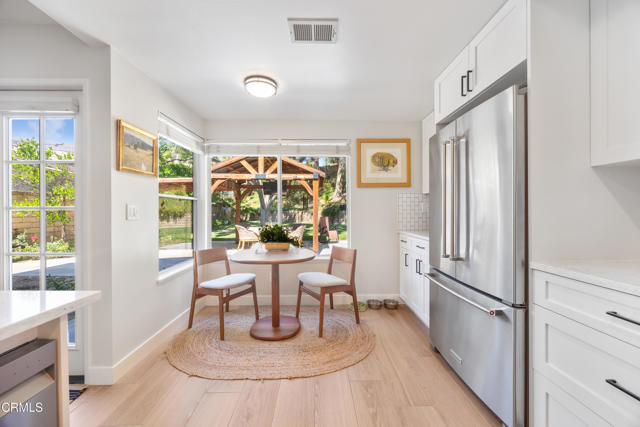 27220 Waterford Drive, Valencia CA: https://media.crmls.org/mediaz/58ff6af9-30ed-48fa-9a38-dd7c884c6272.jpg