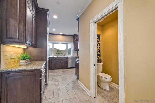 Image 9 of 54 For 2951 Fairview Dr