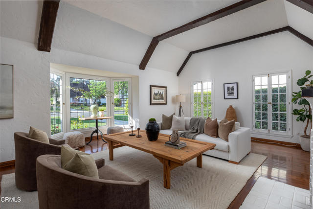 2440 Coniston Place, San Marino CA: https://media.crmls.org/mediaz/58fffdd0-9d2f-40a9-b42f-70c9b9f5088f.jpg