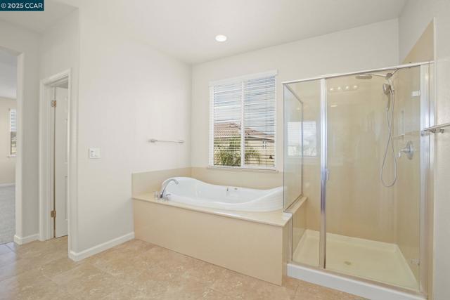 507 Livingston Court, Discovery Bay CA: https://media.crmls.org/mediaz/590159e0-4baa-4d9d-9c2a-948b3ef8de3f.jpg