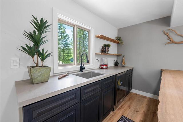 641 Highland Road, Big Bear CA: https://media.crmls.org/mediaz/59018b43-c676-4769-8462-275a1e554116.jpg