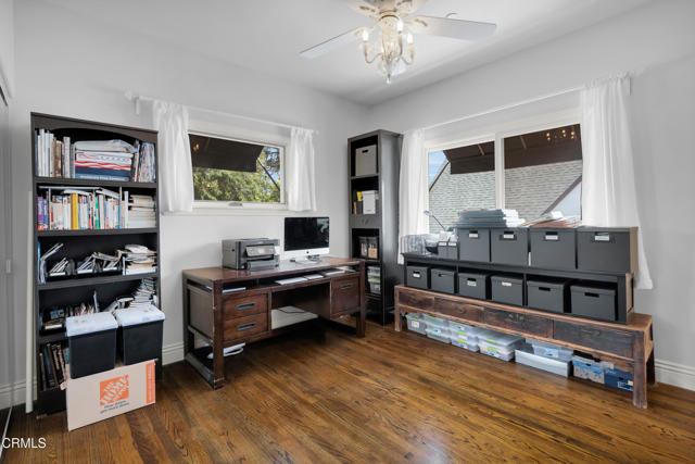 171 N Sunset Place, Monrovia CA: https://media.crmls.org/mediaz/590214d4-9837-4a49-b01a-1768630d2fcb.jpg
