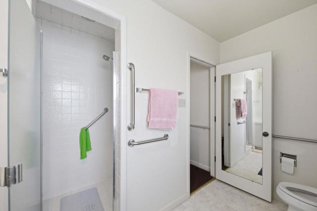 3900 Balboa Street, San Francisco CA: https://media.crmls.org/mediaz/59021a9e-de2b-440a-8547-67a535201dec.jpg