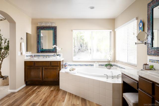 3000 Avenida Ciruela, Carlsbad CA: https://media.crmls.org/mediaz/59027270-ad86-40c8-9a6d-a35ec955e3c6.jpg
