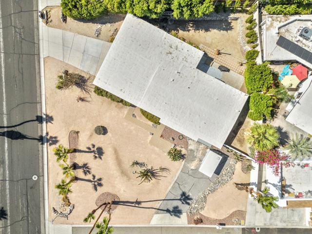 68079 Vista Del Valle, Cathedral City CA: https://media.crmls.org/mediaz/5902ad97-b932-4ae5-a465-4f923426802f.jpg
