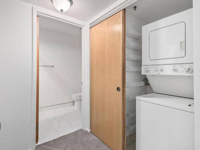 1 Laurel Street, San Carlos CA: https://media.crmls.org/mediaz/59038cdd-cf69-43e0-b463-efad866a0df2.jpg