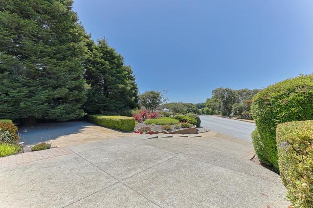 9355 Holly Oak Way, Salinas CA: https://media.crmls.org/mediaz/59039d99-73c4-4b33-b351-351740787fdb.jpg