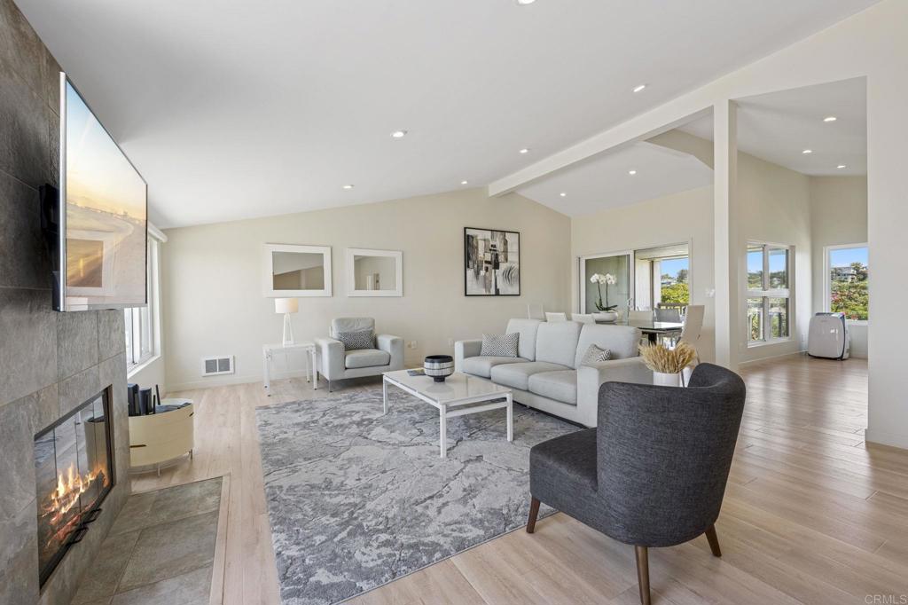 561 Sierra Avenue - photo 12