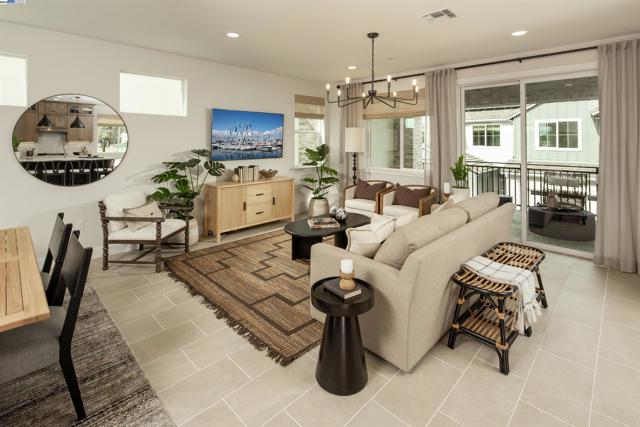 102 Compass Drive, Napa CA: https://media.crmls.org/mediaz/5906d435-2317-4639-8e8a-a7956c4ebb72.jpg
