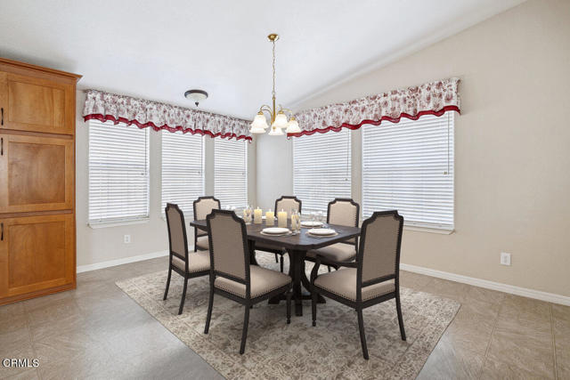 Detail Gallery Image 13 of 45 For 139 Dickens Cir #139,  Ventura,  CA 93003 - 3 Beds | 2 Baths