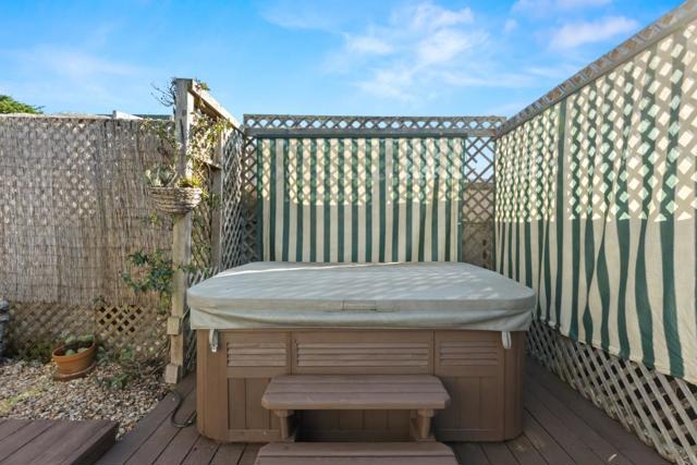 19 Dolphin Court, Half Moon Bay CA: https://media.crmls.org/mediaz/590737fe-51ab-4d64-a61e-db41d7869f4b.jpg