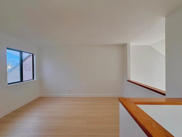 32 Cove Lane, Redwood City CA: https://media.crmls.org/mediaz/5907473f-3305-420c-b078-911f9c46954a.jpg