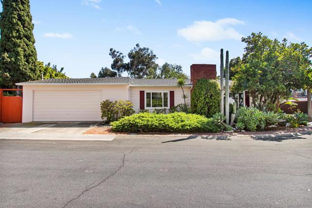 4723 Boulder Pl, La Mesa CA: https://media.crmls.org/mediaz/59099193-e024-44dc-99d6-5a103cf1fb19.jpg