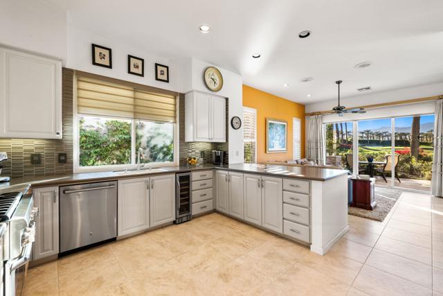 Image 30 of 62 For 143 Desert Holly Drive