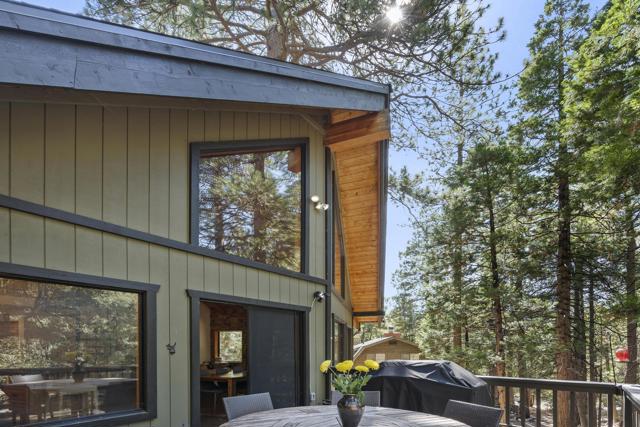 24747 Fern Valley Road, Idyllwild CA: https://media.crmls.org/mediaz/590a0303-ae24-447e-9dfe-275686c5a718.jpg