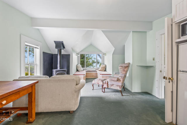 3781 N Highway 1, Albion CA: https://media.crmls.org/mediaz/590a2af6-f9d9-4bb6-9f8e-1c09aeb9e441.jpg