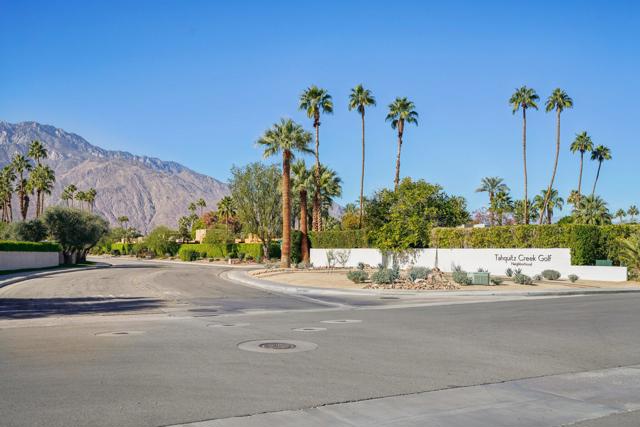 2463 S Broadmoor Drive, Palm Springs CA: https://media.crmls.org/mediaz/590b0cba-7236-4618-9956-93b4bedf88eb.jpg