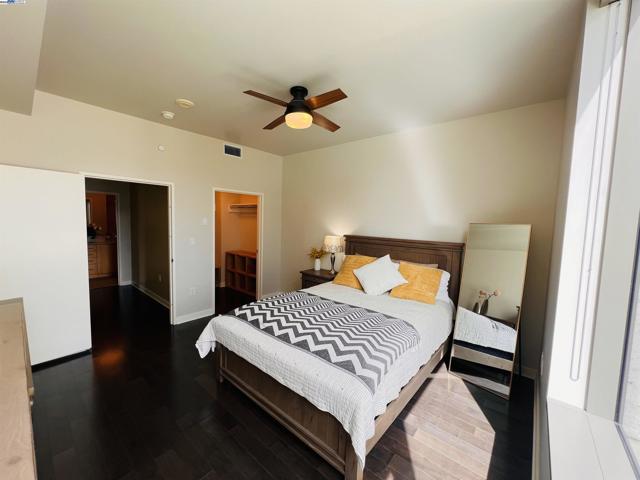 38 N Almaden Blvd, San Jose CA: https://media.crmls.org/mediaz/590b22a2-cb65-4cc6-8a80-c3345fa65429.jpg