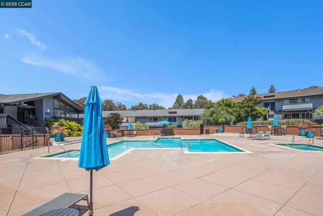 205 Masters Ct, Walnut Creek CA: https://media.crmls.org/mediaz/590b846c-78f1-41f9-8692-08b6e20cb9df.jpg