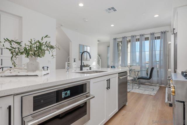 13014 Lumen Way, San Diego CA: https://media.crmls.org/mediaz/590c0147-79f3-4833-88c2-038af9daa6cc.jpg
