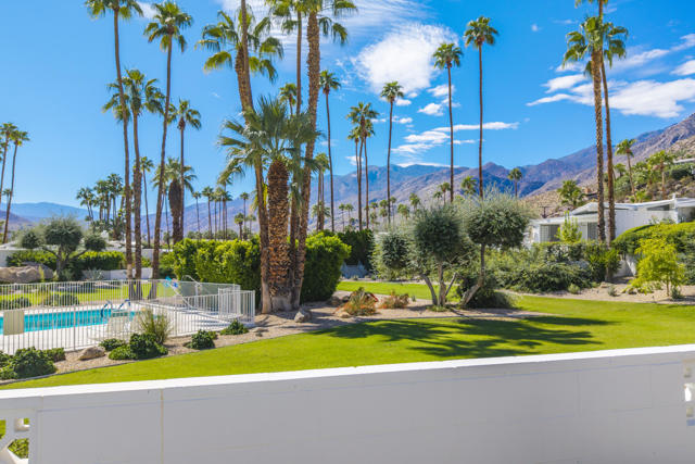 211 E Canyon Vista Drive, Palm Springs CA: https://media.crmls.org/mediaz/590c5e34-efb0-48de-8c63-37cd2364ccb5.jpg