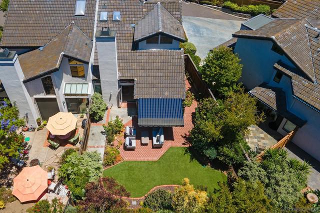 6422 CAMINITO LISTO, San Diego CA: https://media.crmls.org/mediaz/590c755c-e4b0-4240-9340-16170afa35e6.jpg