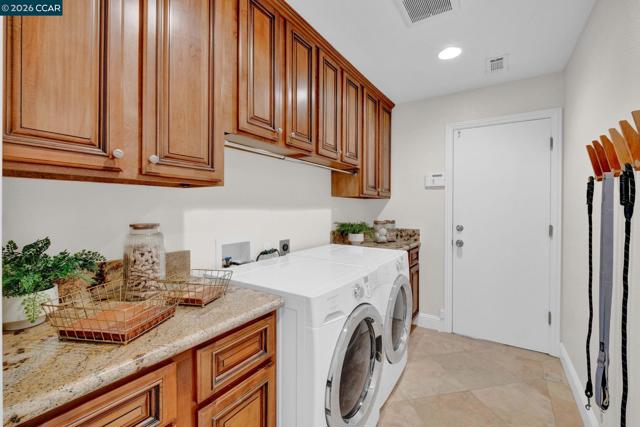 Image 20 of 53 For 367 Mt Washington Way