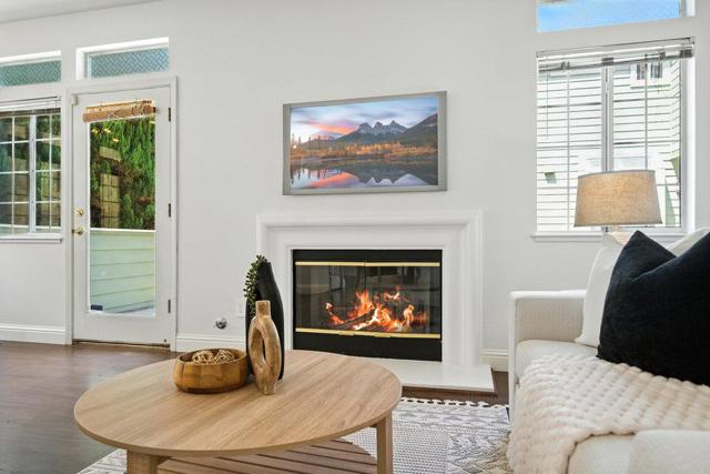 1151 La Rochelle Terrace, Sunnyvale CA: https://media.crmls.org/mediaz/590cfdd1-e647-46c6-95e5-963f209cc076.jpg