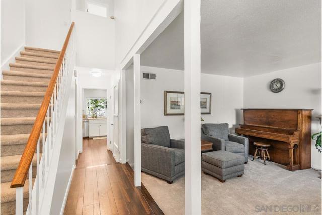 5483 Maisel Way, San Diego CA: https://media.crmls.org/mediaz/590d8741-7b6b-4723-af69-55f969814106.jpg