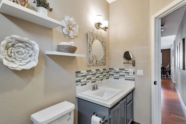 2711 Valley View Road, Hollister CA: https://media.crmls.org/mediaz/590da220-9d2a-4022-b0bc-c5b896c1a869.jpg