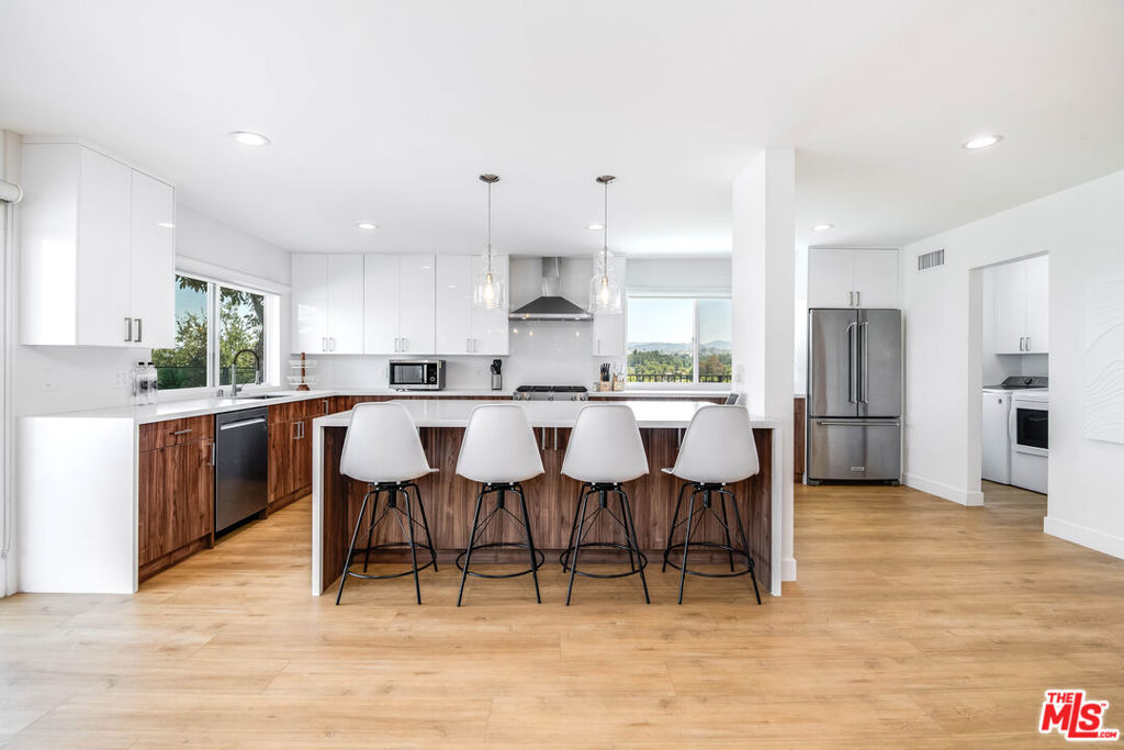 6426 Ellenview Avenue