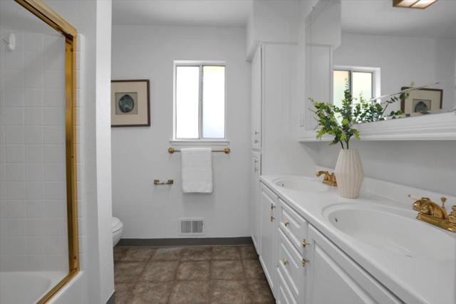 18654 Aspesi Drive, Saratoga CA: https://media.crmls.org/mediaz/590f31aa-4791-49c3-8719-290af1440ae1.jpg