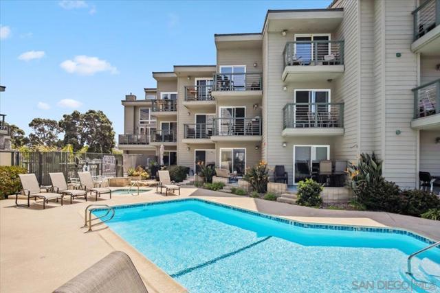 940 Sealane Dr, Encinitas CA: https://media.crmls.org/mediaz/590f669e-81bc-46c2-a12c-de22621b1b9e.jpg