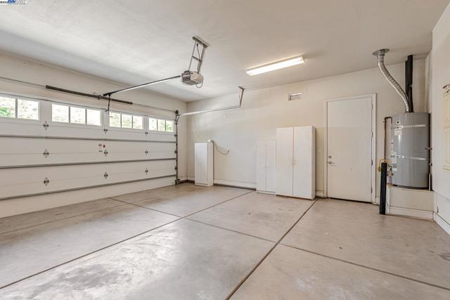 2453 Gardenstone Pl, Manteca CA: https://media.crmls.org/mediaz/59103a7d-12c7-4292-8213-8b46331a9491.jpg